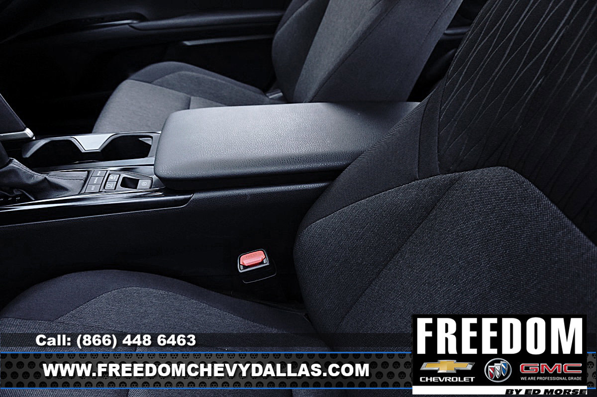 Used 2025 Toyota Camry LE image 28