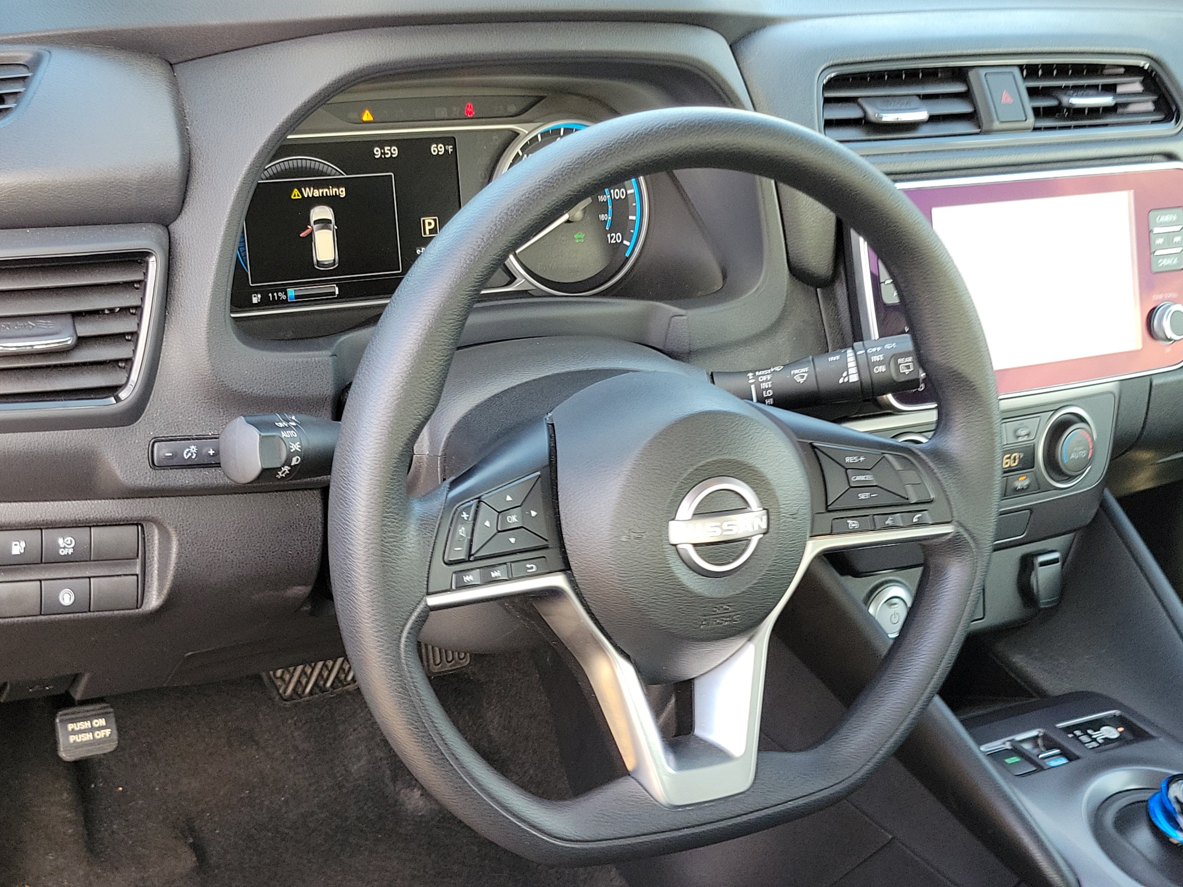 Used 2025 Nissan Leaf S FWD image 11