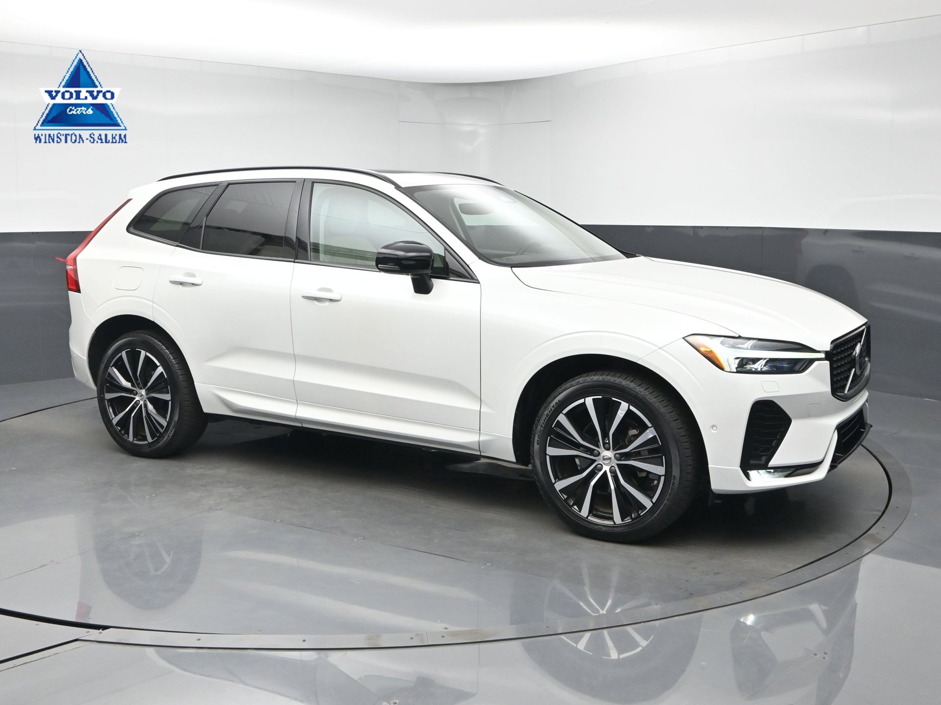 Used 2024 Volvo XC60 B5 Plus w/ Protection Package Premier