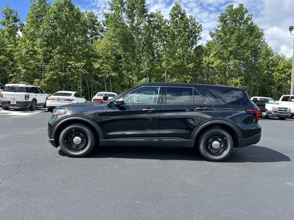 New 2025 Ford Explorer 4WD Police Interceptor image 8