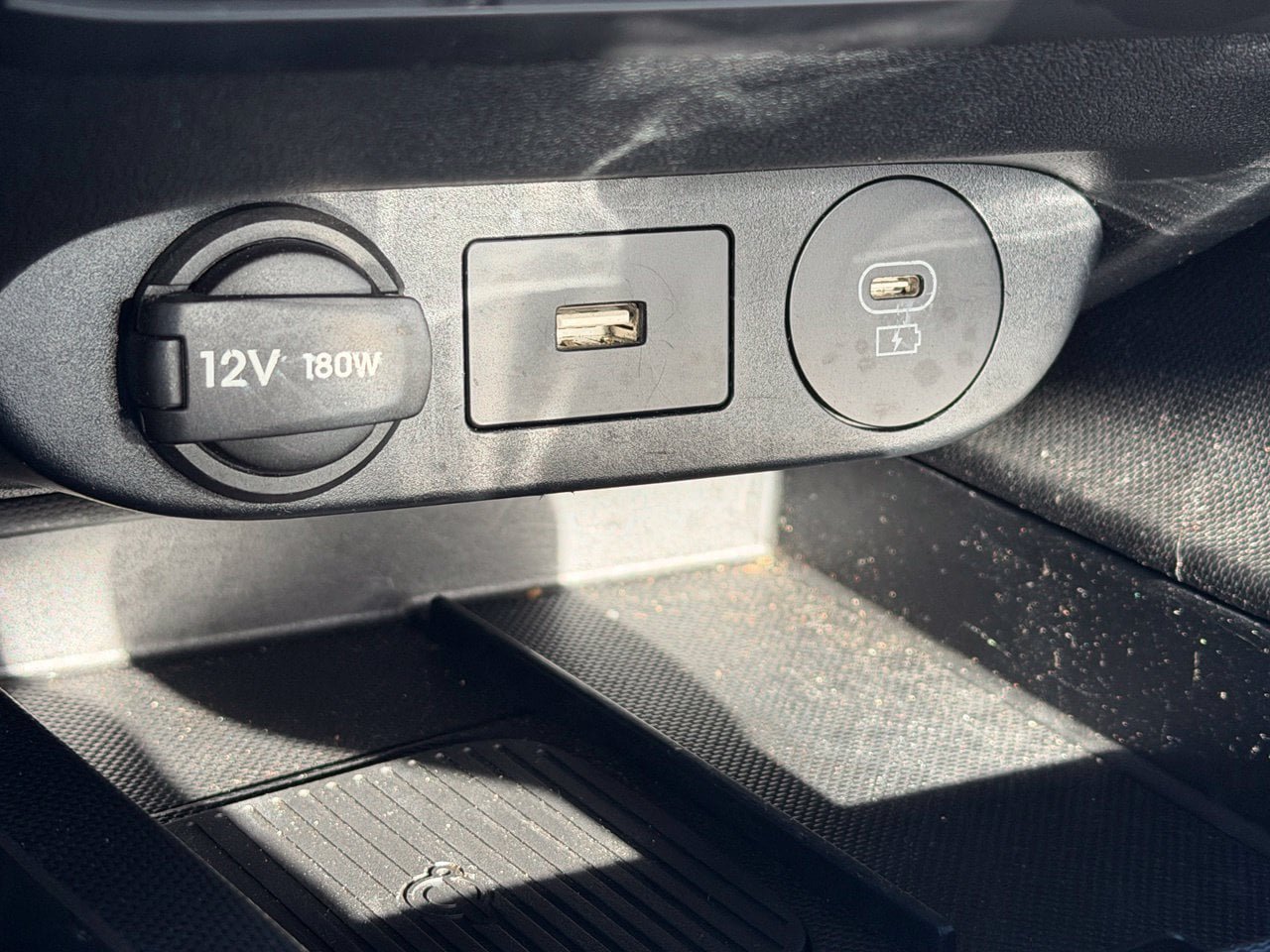 Used 2025 Hyundai Elantra SEL FWD image 21