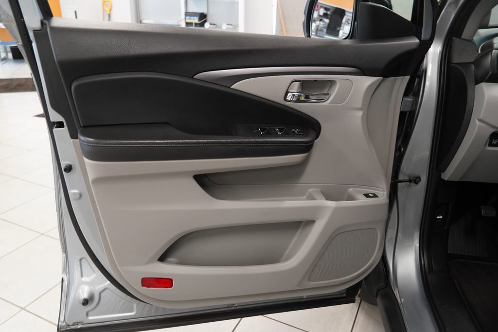 Used 2020 Honda Ridgeline RTL image 18