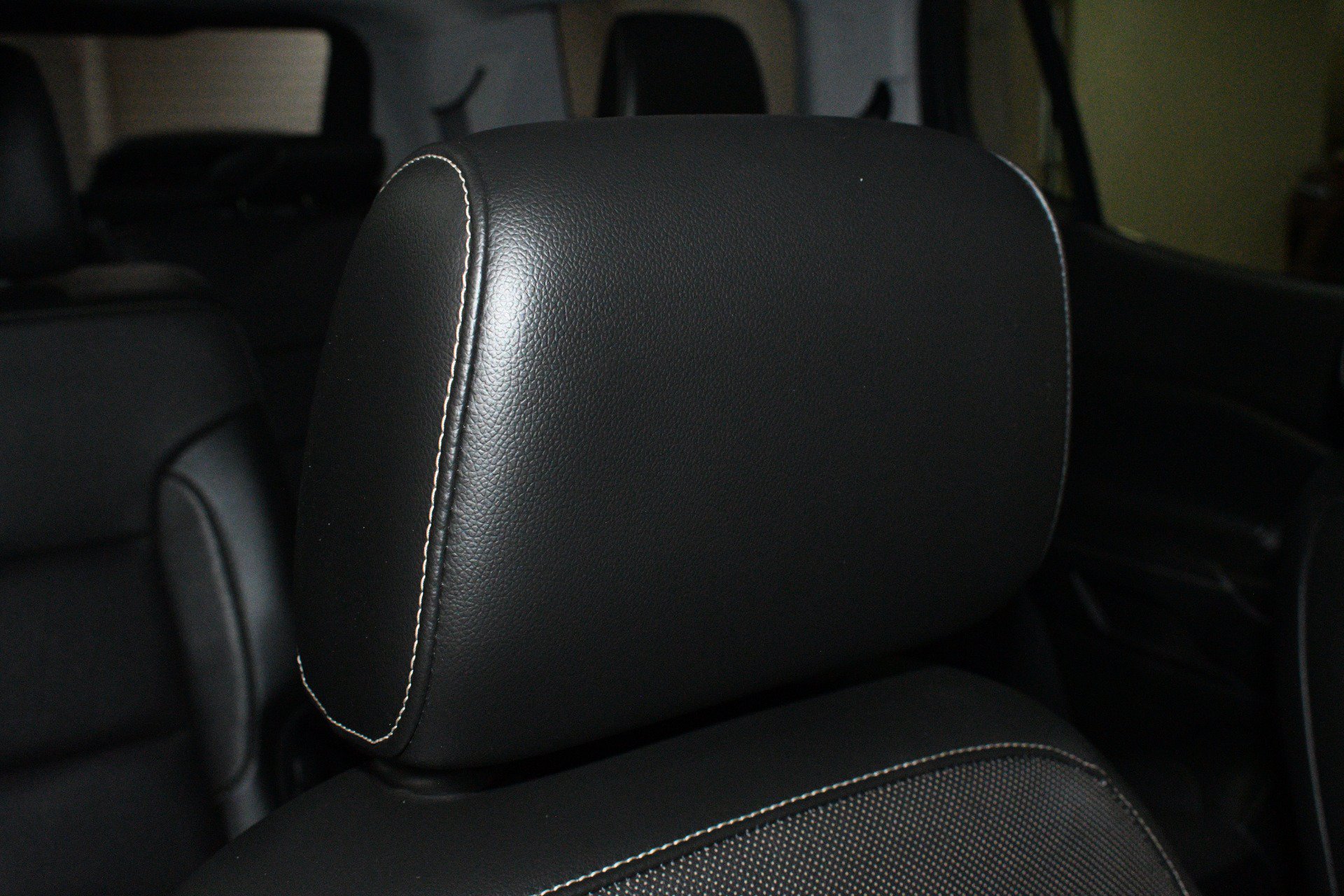 Used 2019 GMC Acadia SLT FWD image 10
