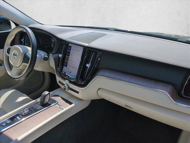 Used 2021 Volvo XC60 T8 Inscription Expression w/ Climate Package image 22