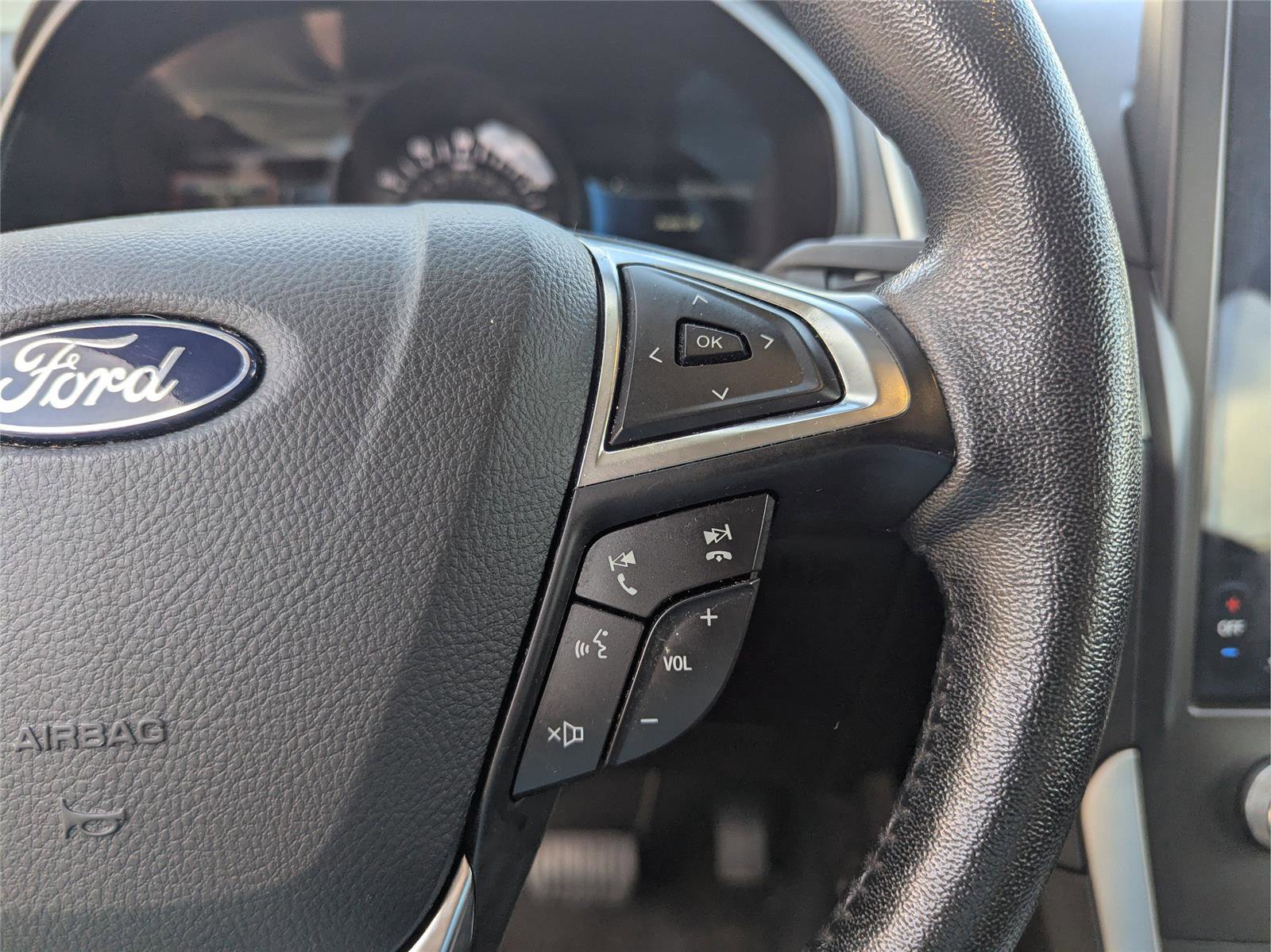 Used 2022 Ford Edge SEL image 24