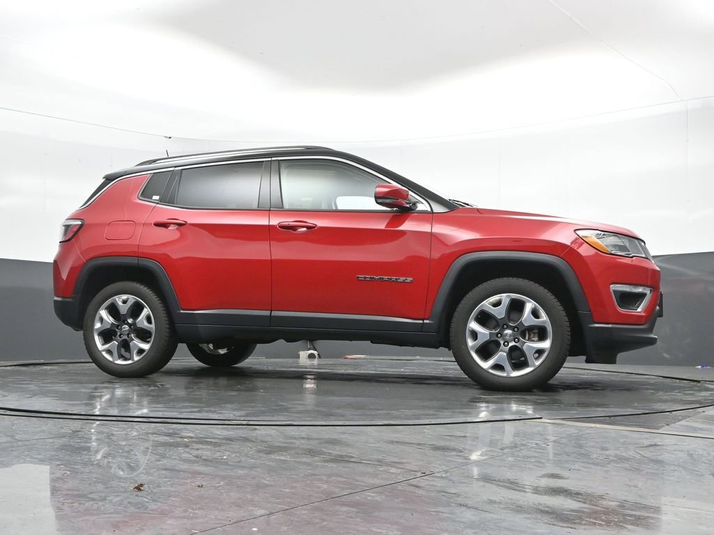 Used 2018 Jeep Compass Limited image 42
