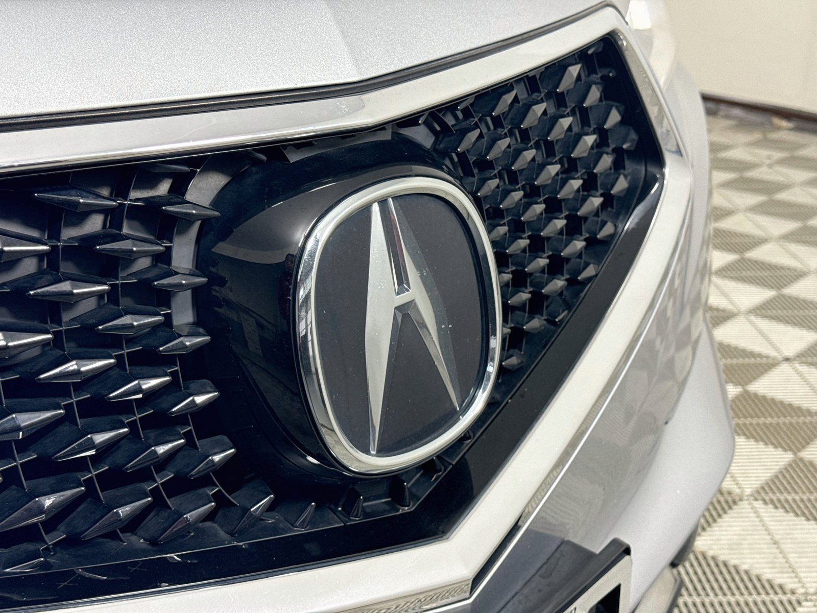 Used 2018 Acura MDX w/ Technology Package AWD/4WD image 32