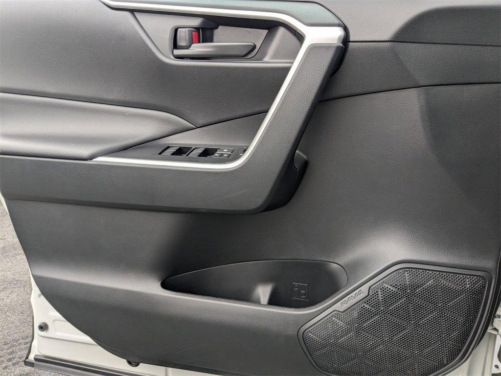 Used 2025 Toyota RAV4 LE image 13