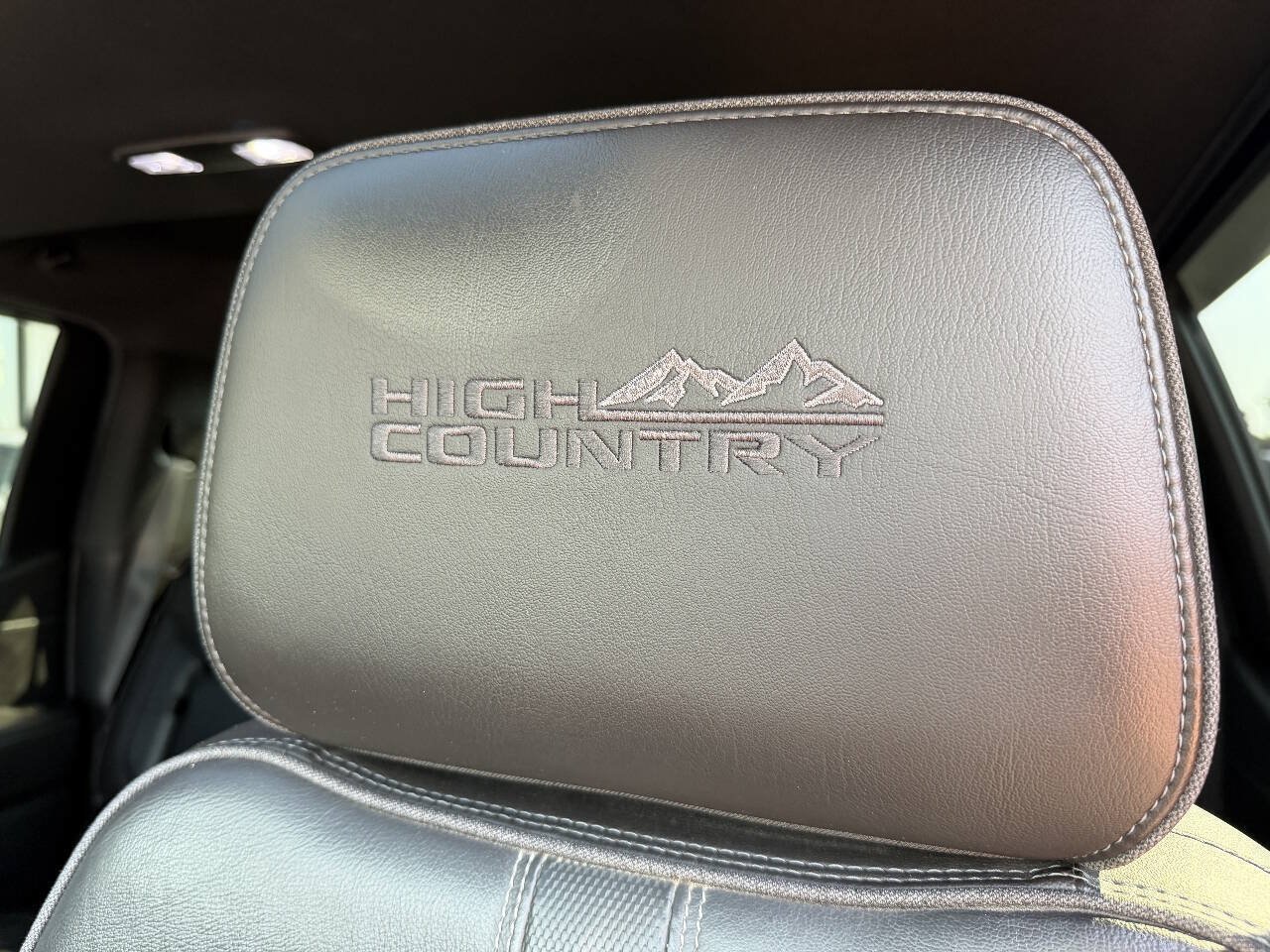 Used 2019 Chevrolet Silverado 1500 High Country w/ High Country Premium Package AWD/4WD image 35