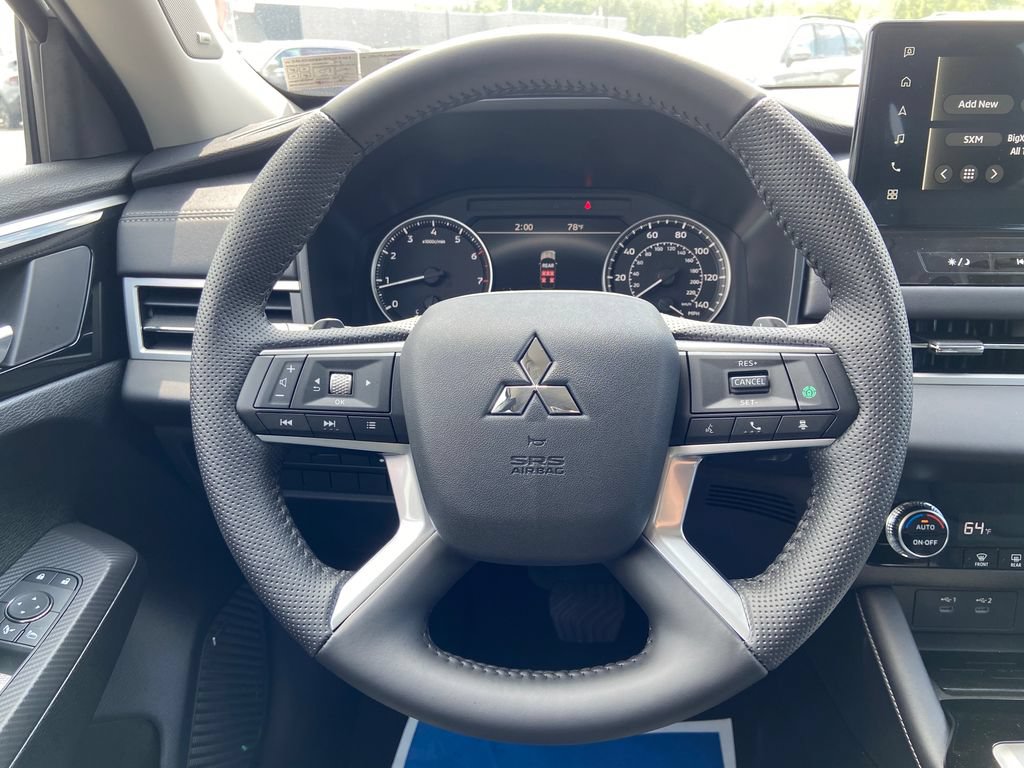New 2025 Mitsubishi Outlander AWD image 24