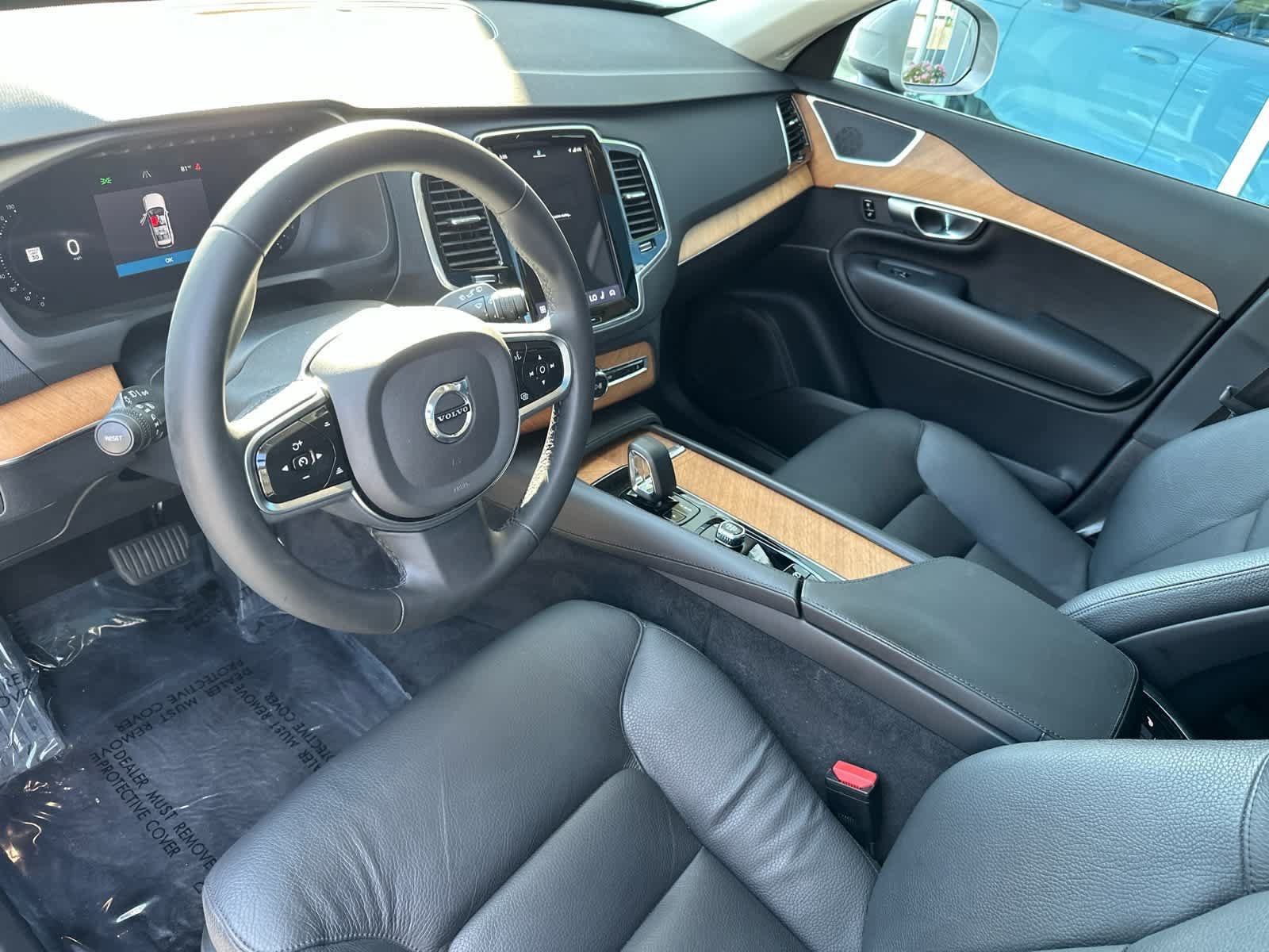 Used 2023 Volvo XC90 B5 Plus w/ Protection Package Premier AWD/4WD image 11