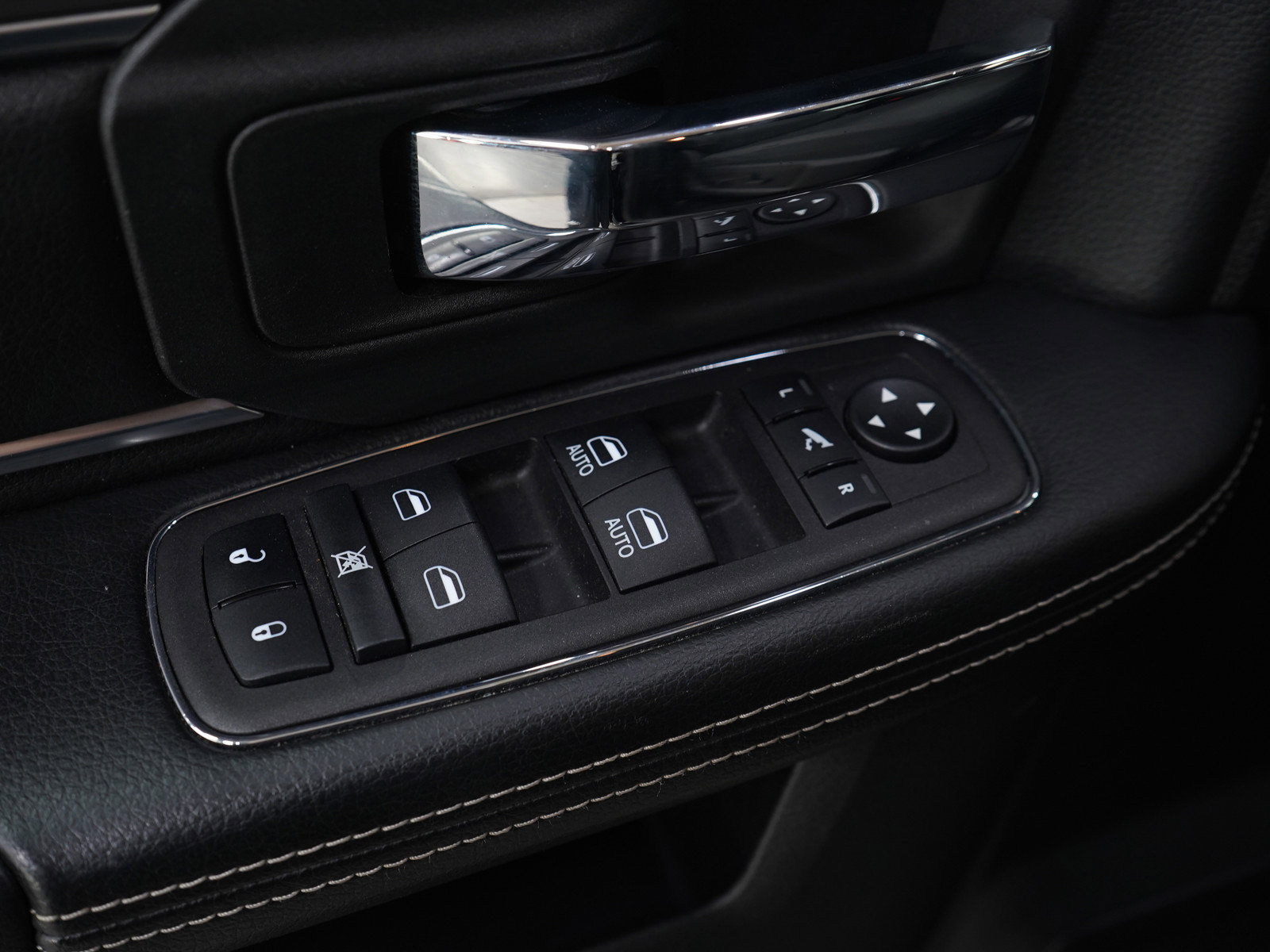 Used 2023 RAM 1500 Classic Warlock image 22