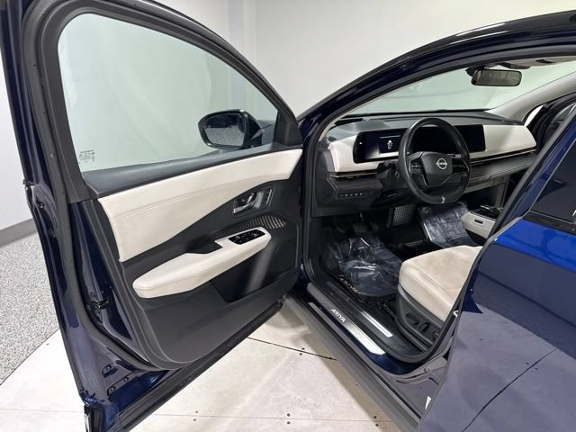 Used 2024 Nissan Ariya AWD image 10