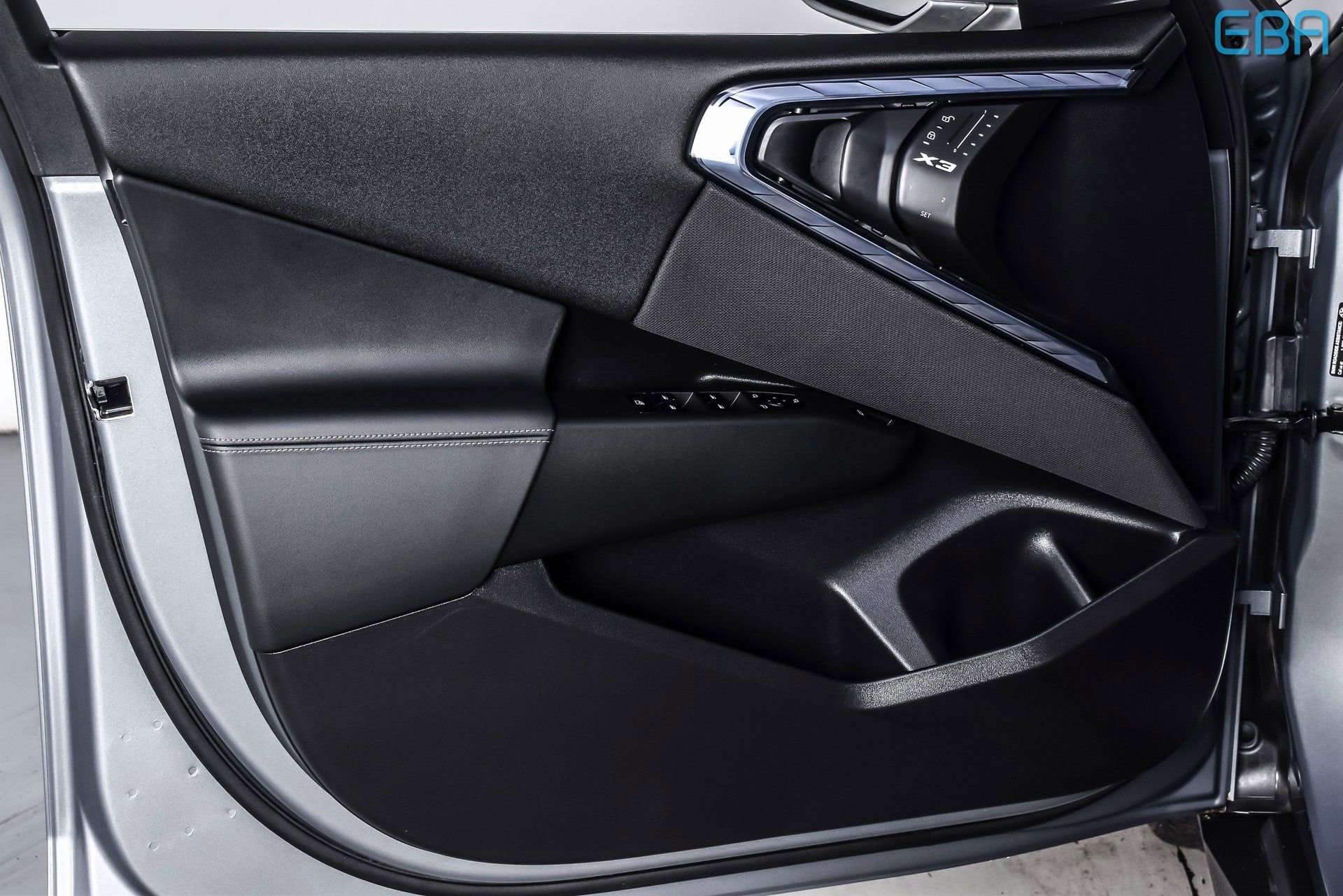 Used 2025 BMW X3 xDrive30i w/ Convenience Package image 15