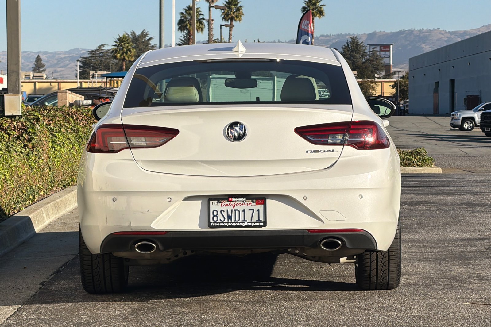 Used 2020 Buick Regal Avenir w/ Driver Confidence Package II FWD image 5