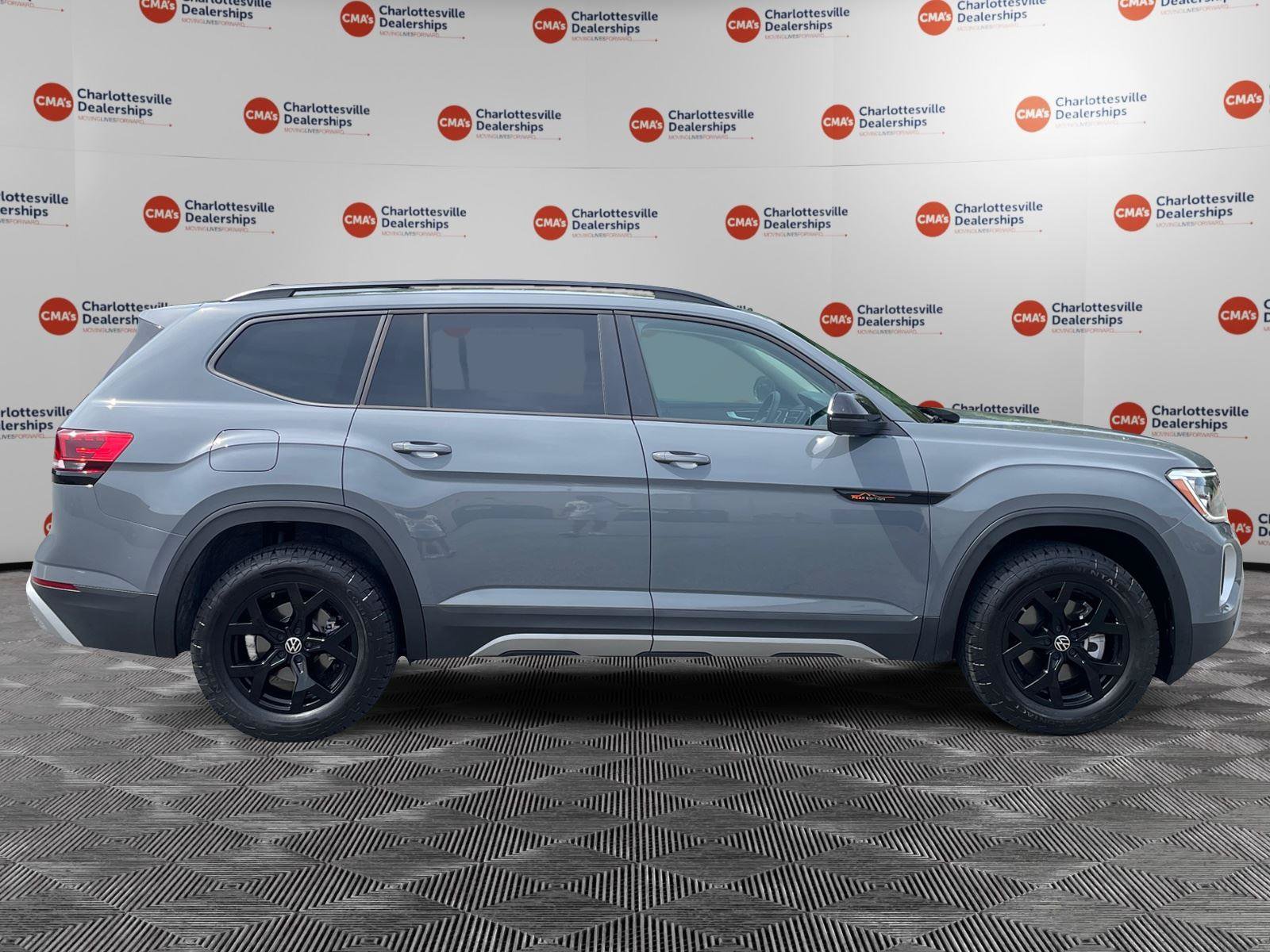 Used 2026 Volkswagen Atlas Peak Edition AWD/4WD image 6
