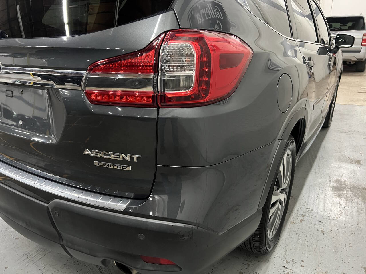 Used 2020 Subaru Ascent Limited w/ Popular Package #3 image 12