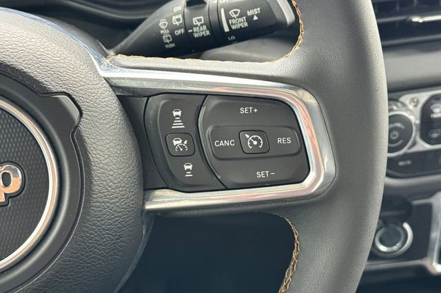 Used 2024 Jeep Wrangler Unlimited Sahara AWD/4WD image 28