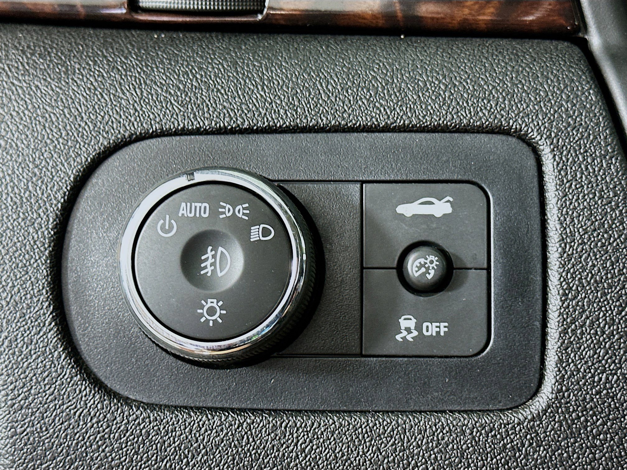 Used 2013 Chevrolet Impala LTZ image 16