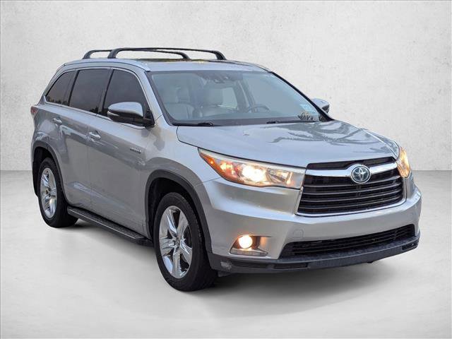 Used 2016 Toyota Highlander Limited w/ Driver Technology Package image 3