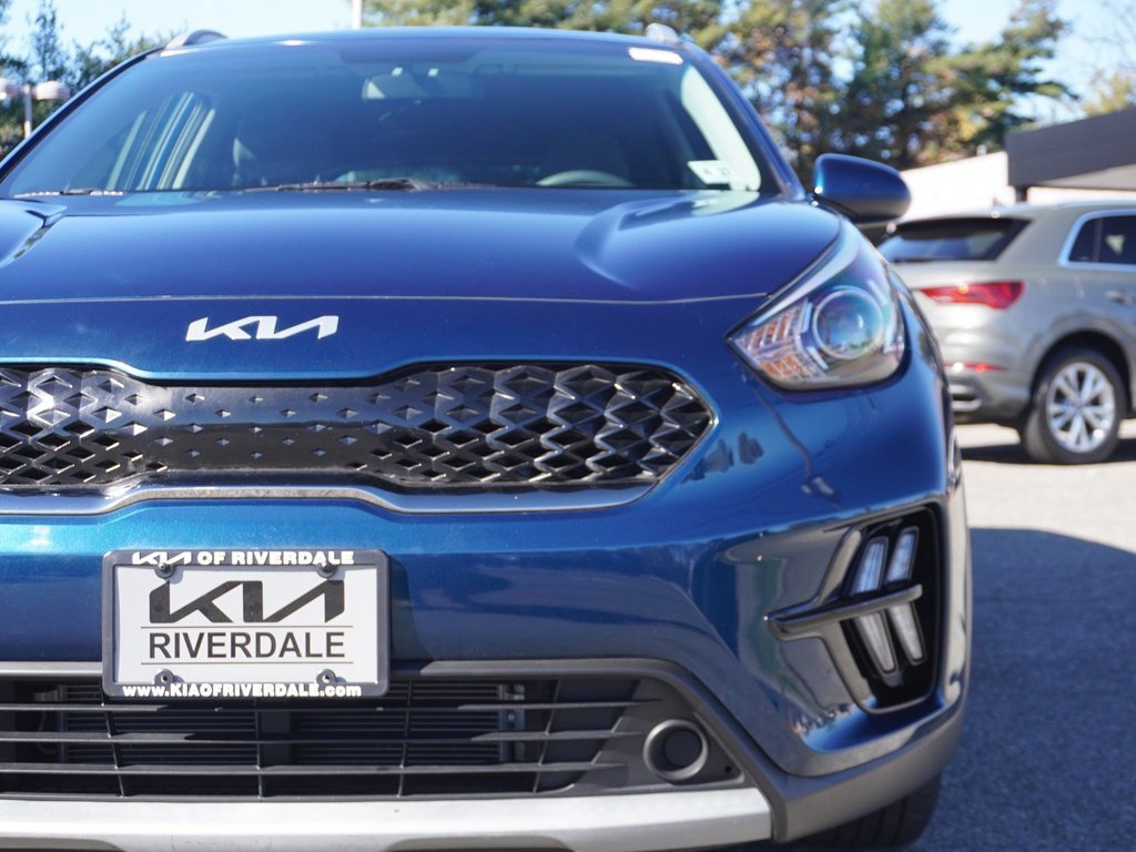 Used 2022 Kia Niro LX image 11