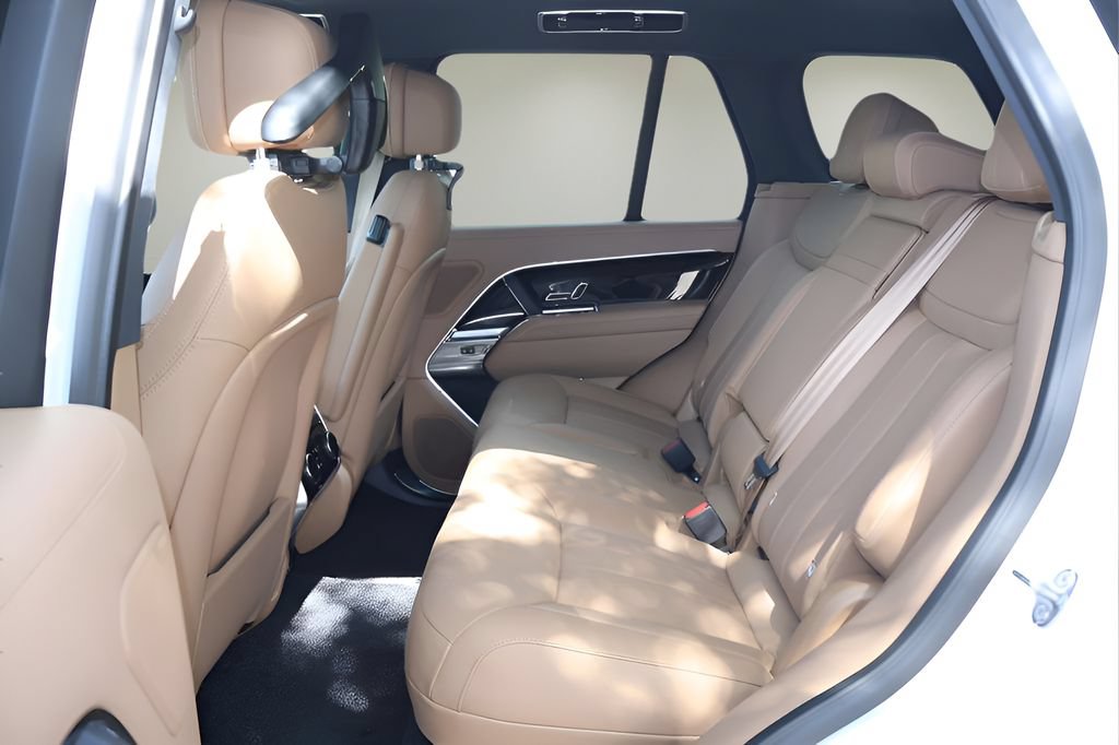 New 2026 Land Rover Range Rover SE AWD/4WD image 12