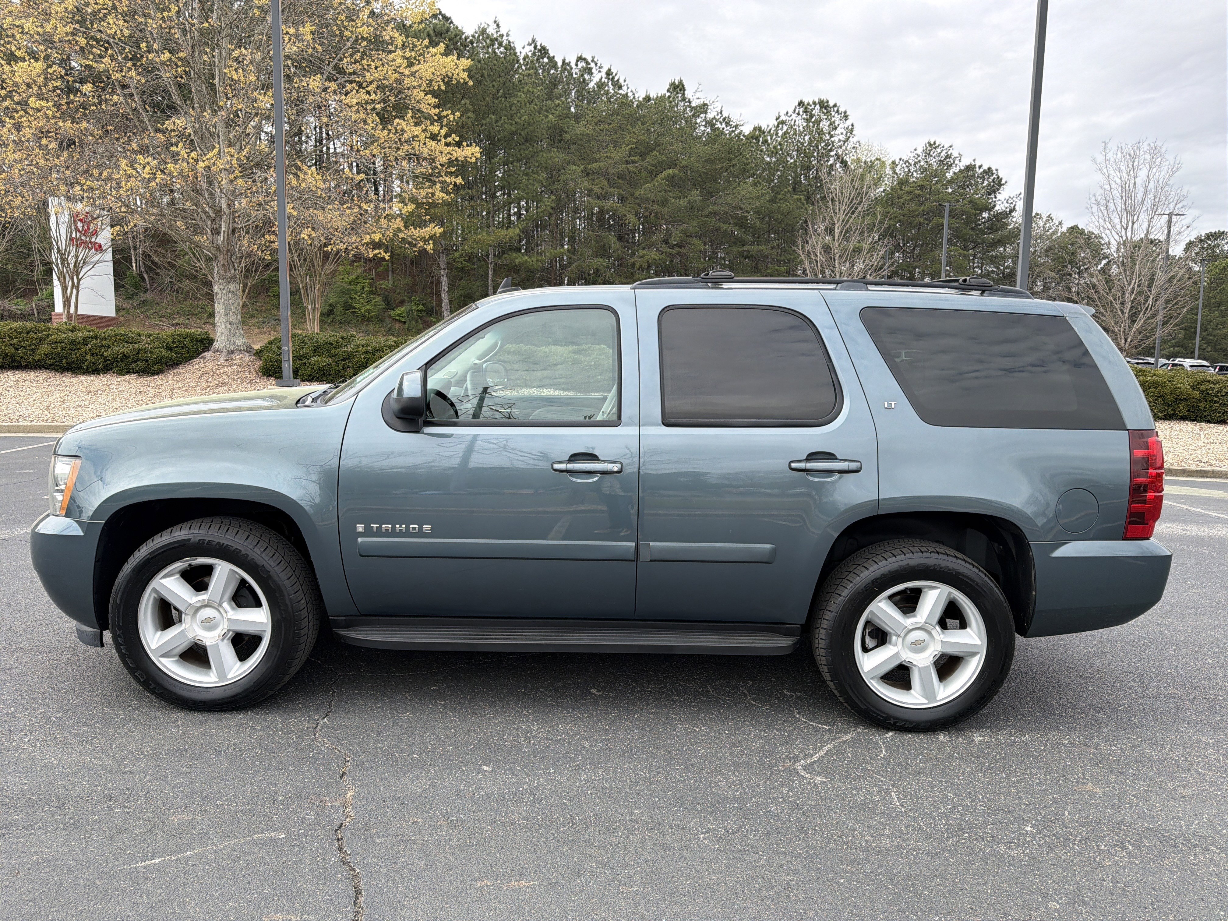 Used 2008 Chevrolet Tahoe LT w/ Convenience Package 1 image 8