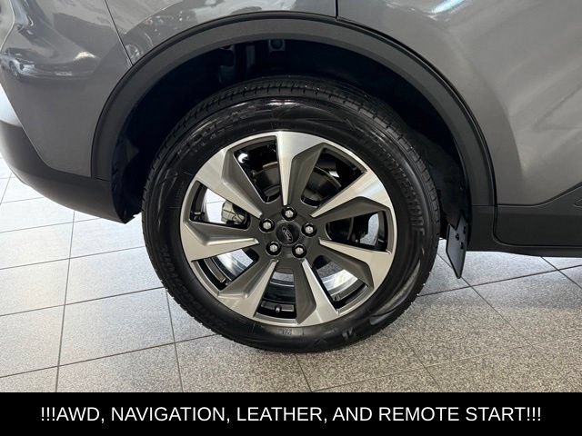 Used 2023 Ford Escape Platinum AWD/4WD image 11