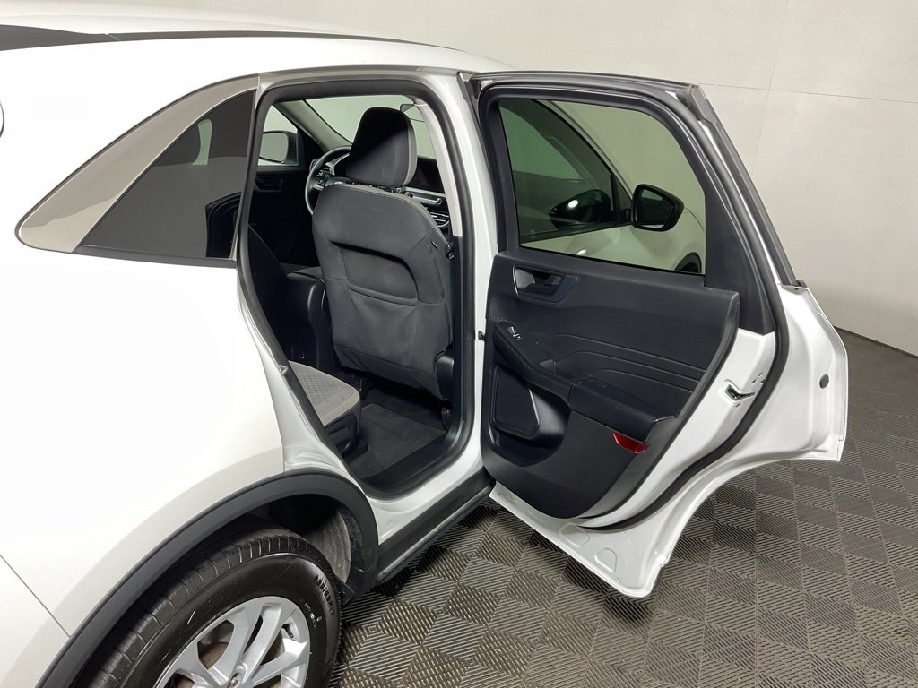 Used 2022 Ford Escape SE image 31