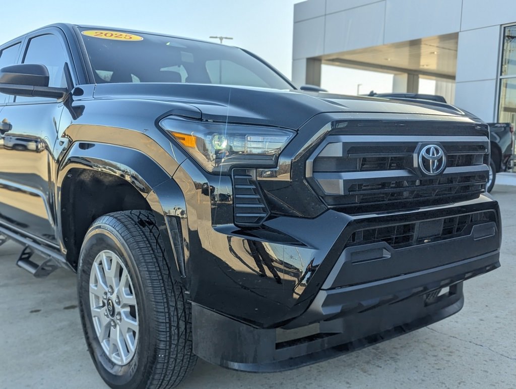 Used 2025 Toyota Tacoma SR image 14