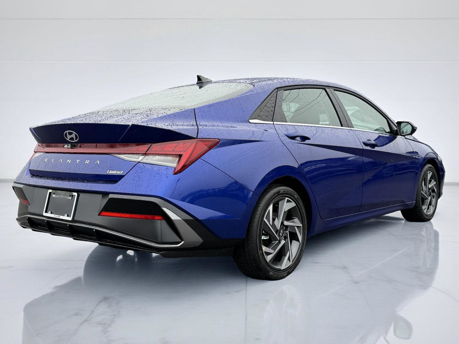 New 2026 Hyundai Elantra Limited w/ Cargo Package FWD image 2
