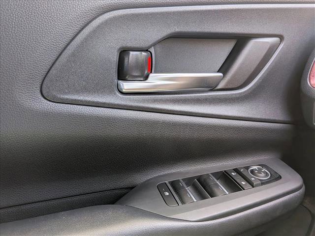 Used 2024 Toyota Prius Prime FWD image 25