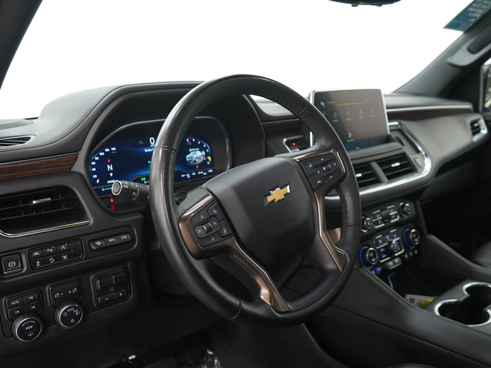 Used 2024 Chevrolet Tahoe High Country AWD/4WD image 26