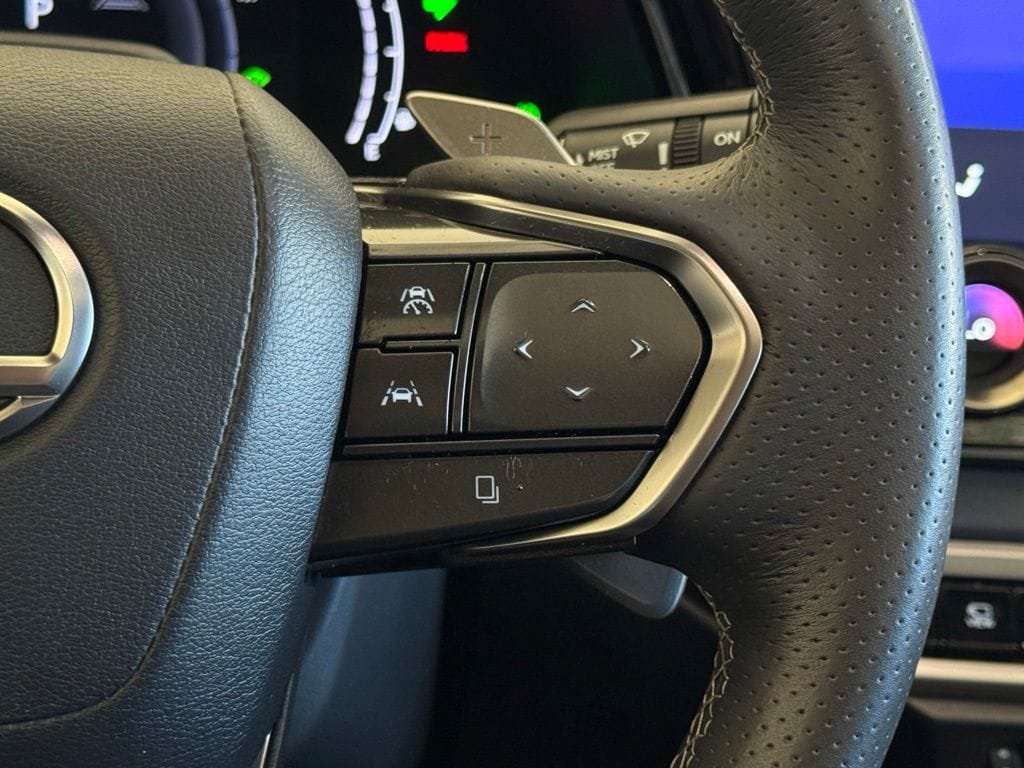 Used 2023 Lexus RX 500h F Sport w/ Cold Area Package AWD/4WD image 28