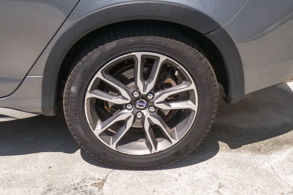 Used 2016 Volvo S60 T5 Cross Country Platinum AWD/4WD image 6
