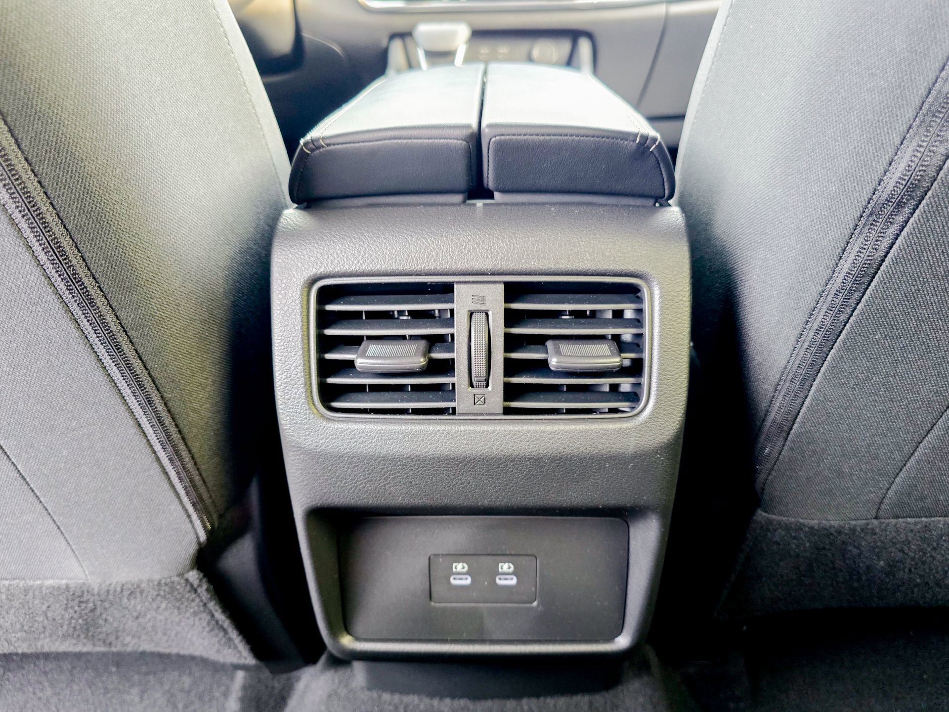 Used 2025 Nissan Rogue SV image 15