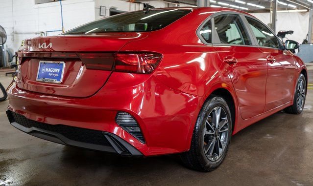 Used 2024 Kia Forte LXS w/ LXS Technology Package FWD image 6