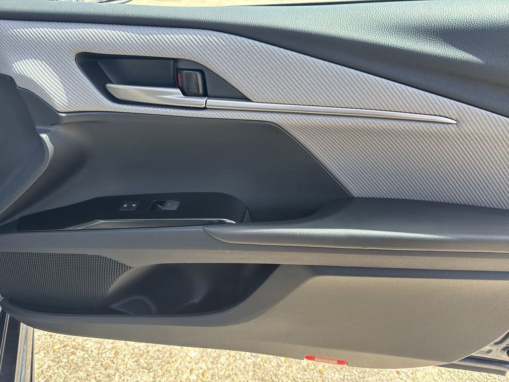New 2026 Toyota Camry SE FWD image 32