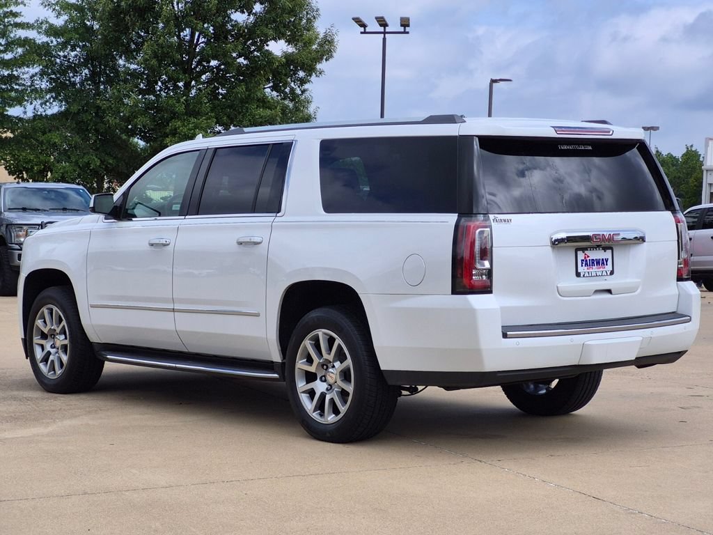 Used 2017 GMC Yukon XL Denali RWD image 4