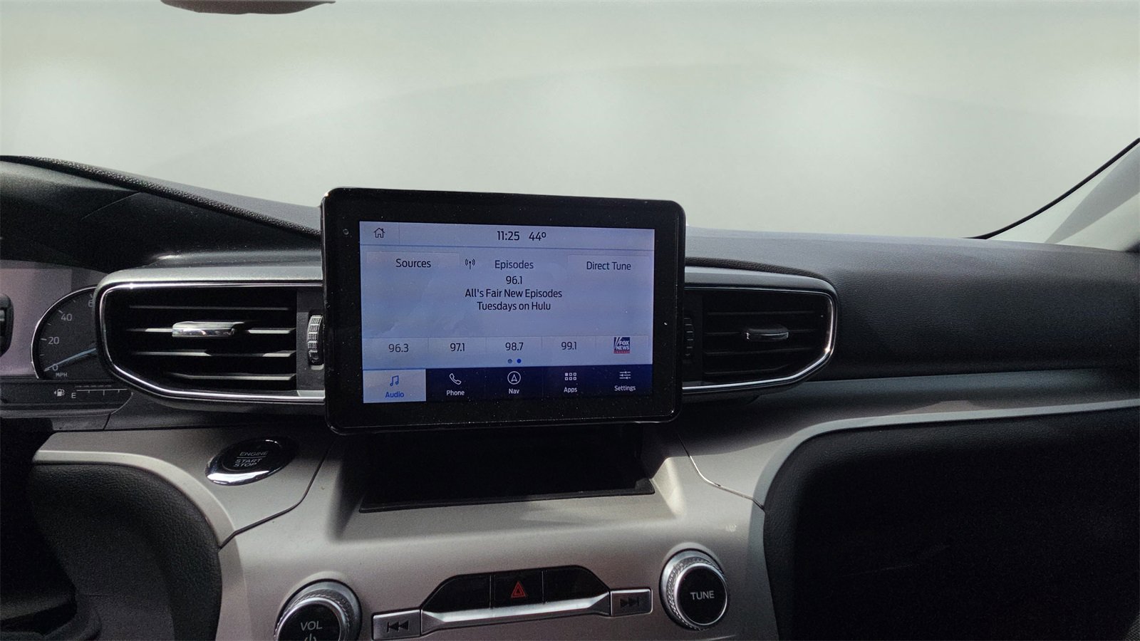 Used 2020 Ford Explorer XLT w/ Equipment Group 202A image 10