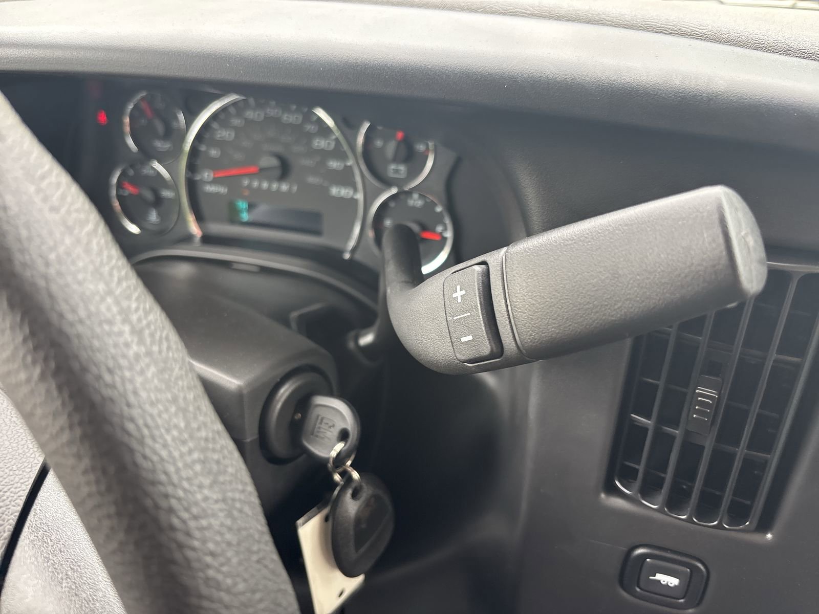 New 2026 Chevrolet Express 2500 w/ Driver Convenience Package RWD image 22