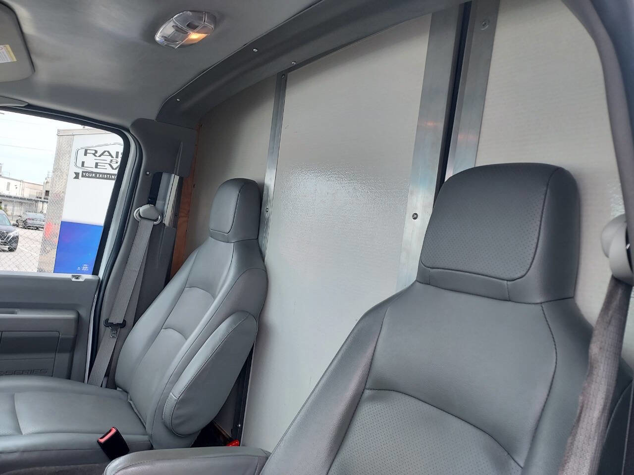 Used 2022 Ford E-450 and Econoline 450 Super Duty w/ Power Windows & Locks Group RWD image 18
