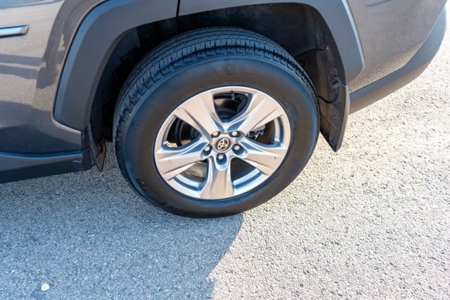 Used 2022 Toyota RAV4 XLE w/ Convenience Package image 11