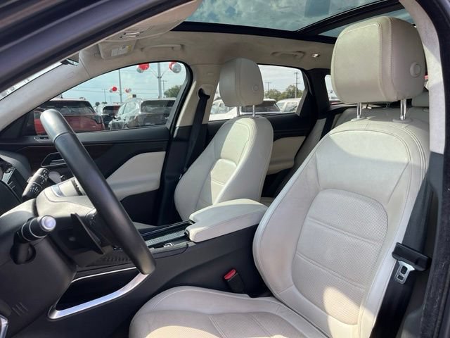 Used 2020 Jaguar F-PACE Prestige AWD/4WD image 18