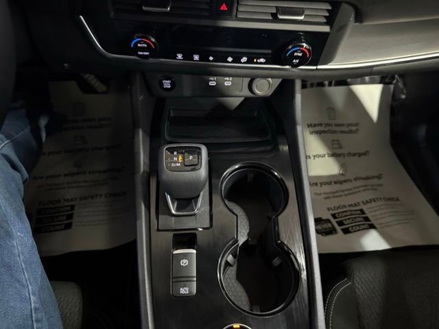 Certified 2025 Nissan Rogue SV image 25