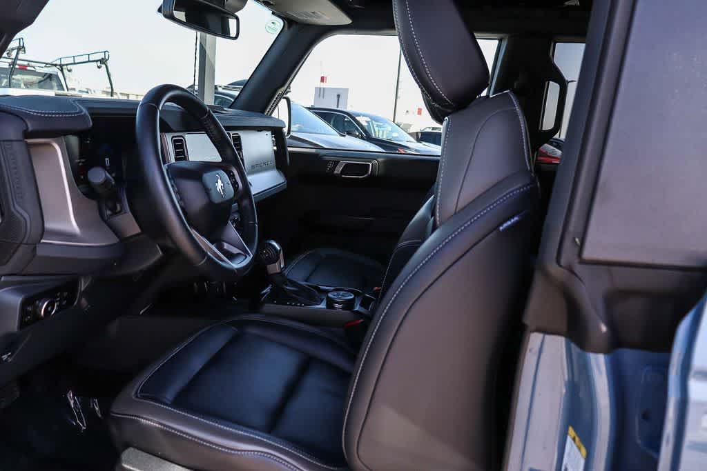 Used 2025 Ford Bronco Outer Banks AWD/4WD image 18