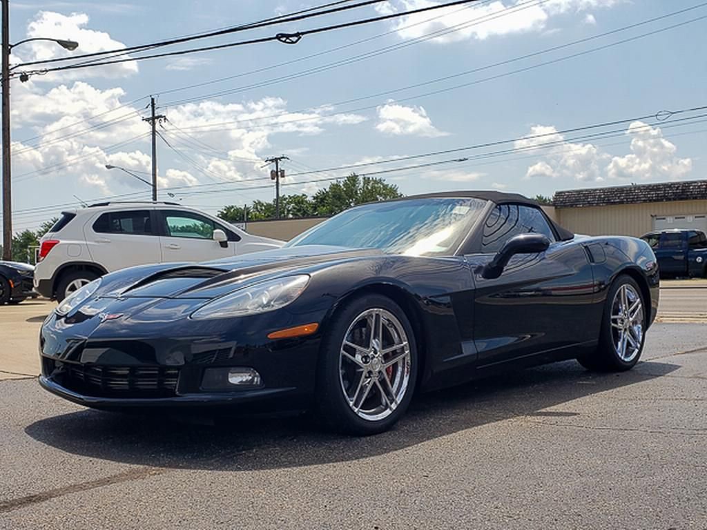 Used 2006 Chevrolet Corvette Convertible w/ Preferred Equipment Group image 3