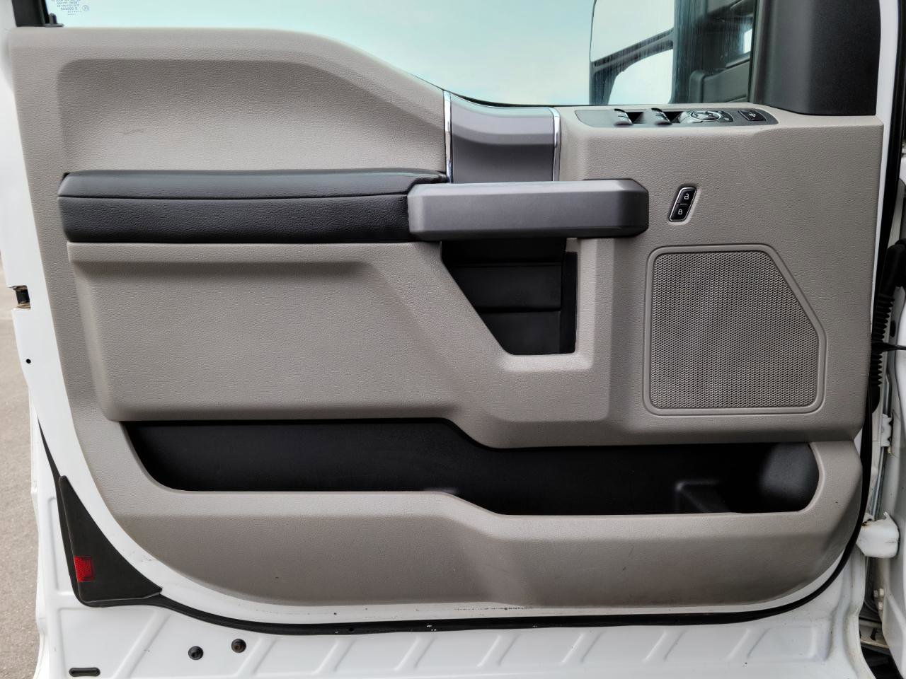 Used 2019 Ford F250 XLT w/ XLT Premium Package image 8