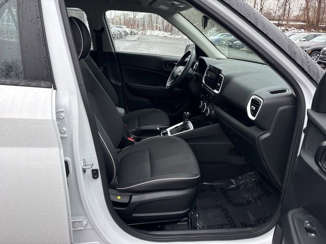 Certified 2025 Hyundai Venue Limited image 27