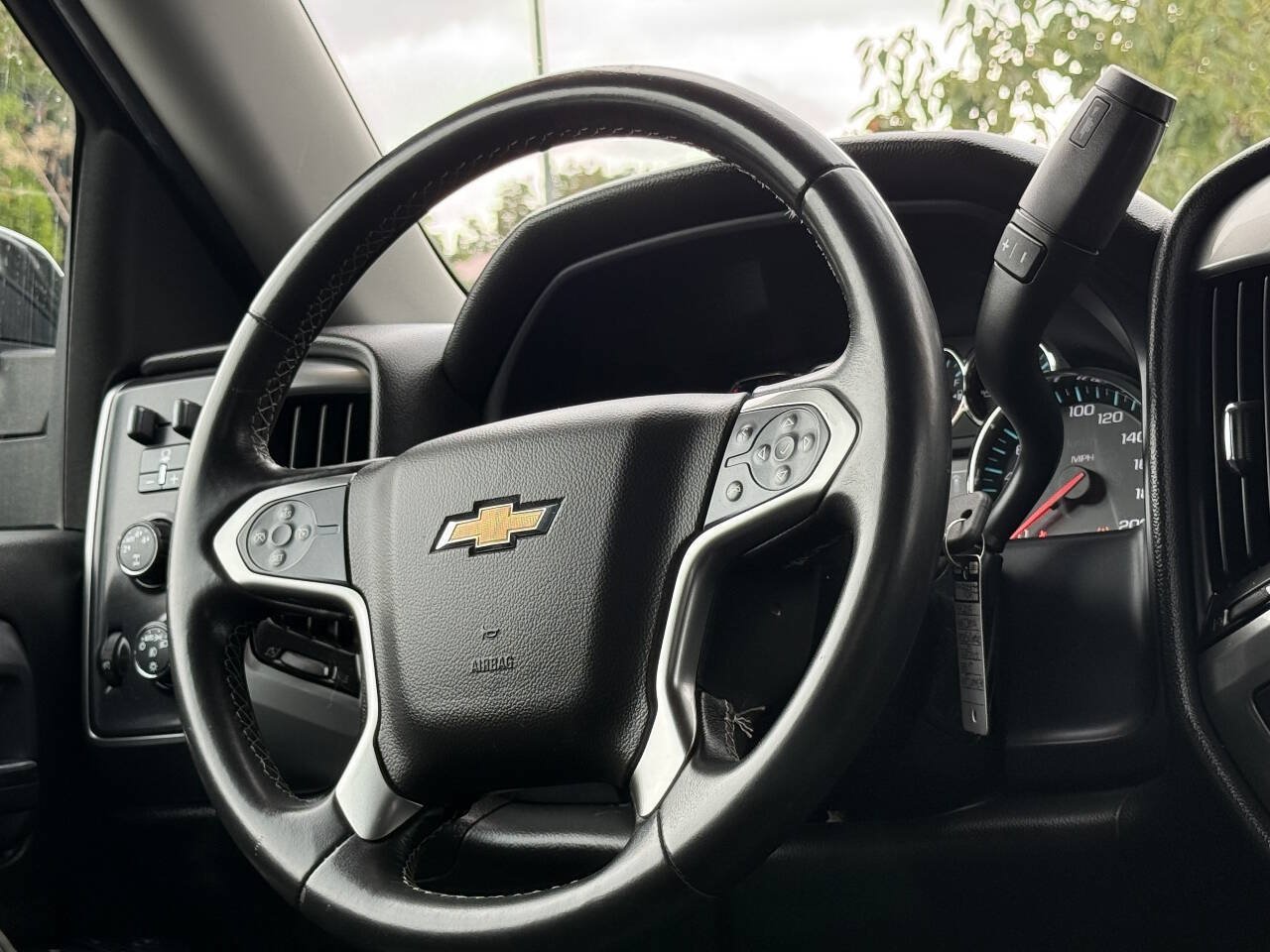 Used 2015 Chevrolet Silverado 1500 LT AWD/4WD image 15